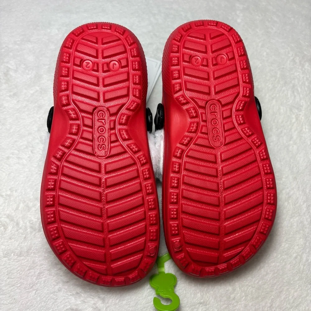 CROCS Classic Lined Santa Christmas‎ Red Clogs White Lining and Black Strap J2
